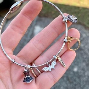 ZALES Wonder Woman charm bracelet 10k gold 925 silver